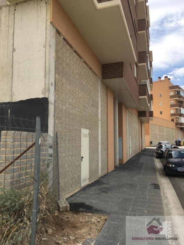 Venta de local comercial en Cuarte de Huerva