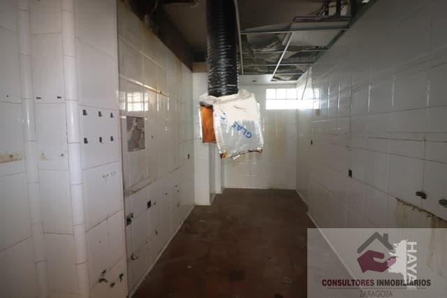 Venta de local en Zaragoza