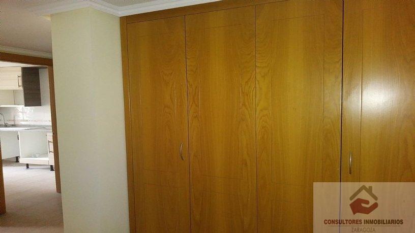 For sale of flat in MUELA (LA)