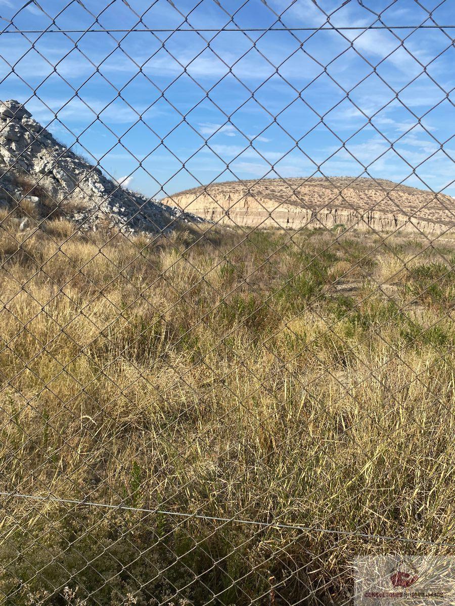 For sale of land in Zaragoza