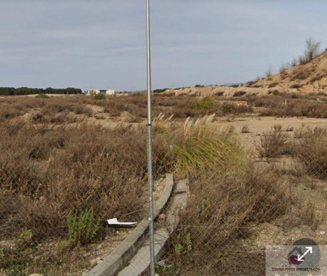 For sale of land in Zaragoza