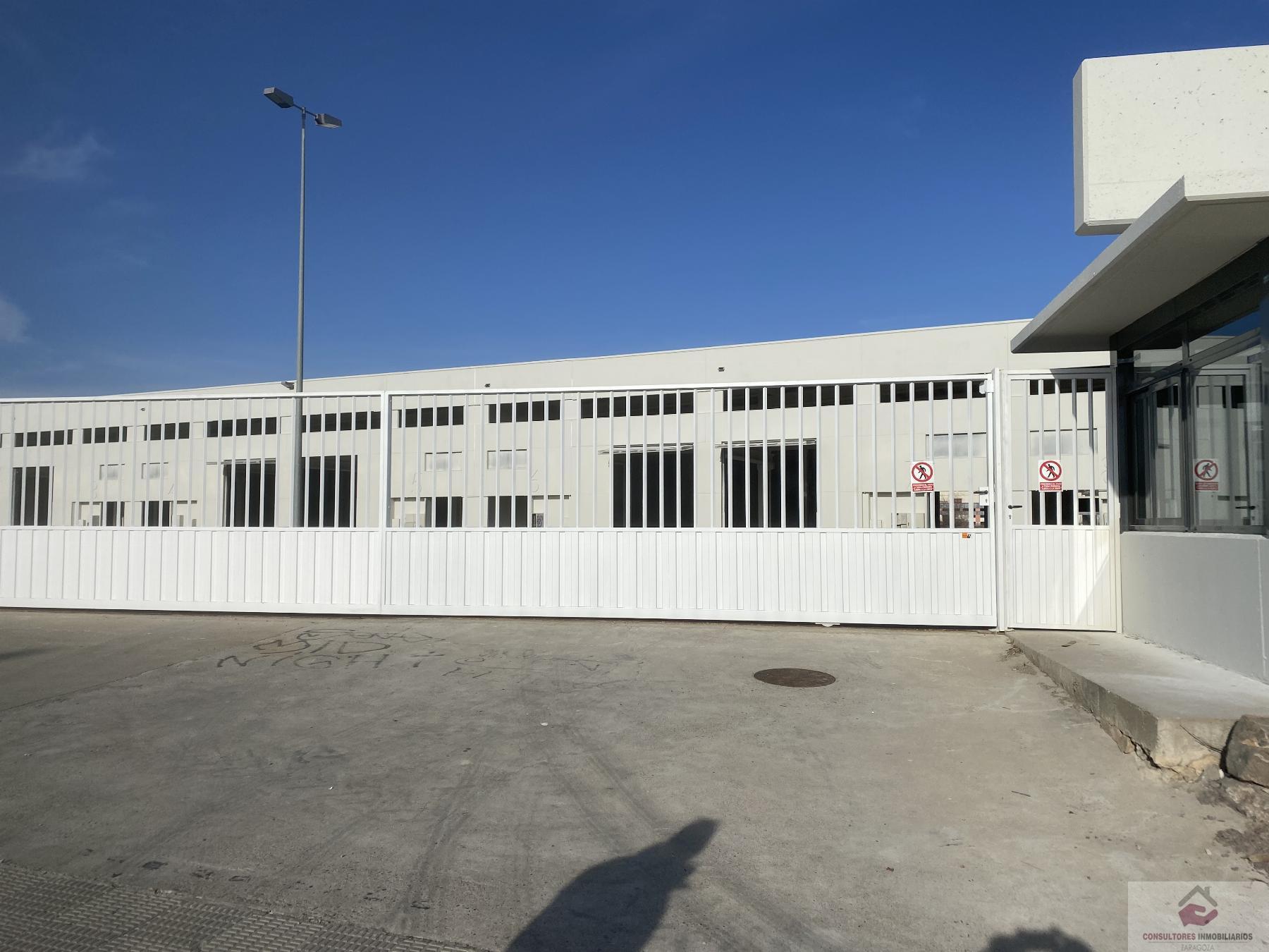 For sale of industrial plant/warehouse in La Muela