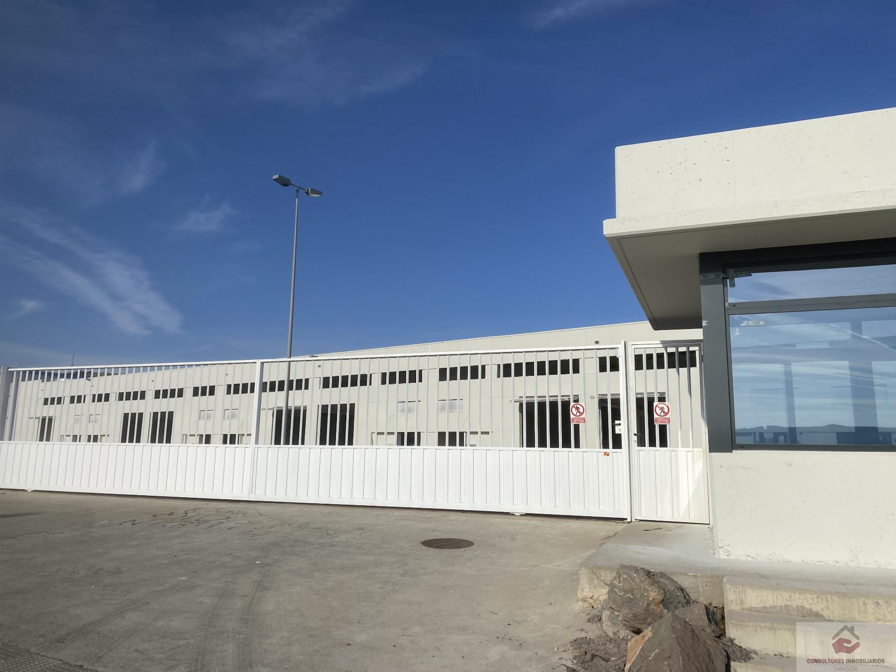 For sale of industrial plant/warehouse in La Muela