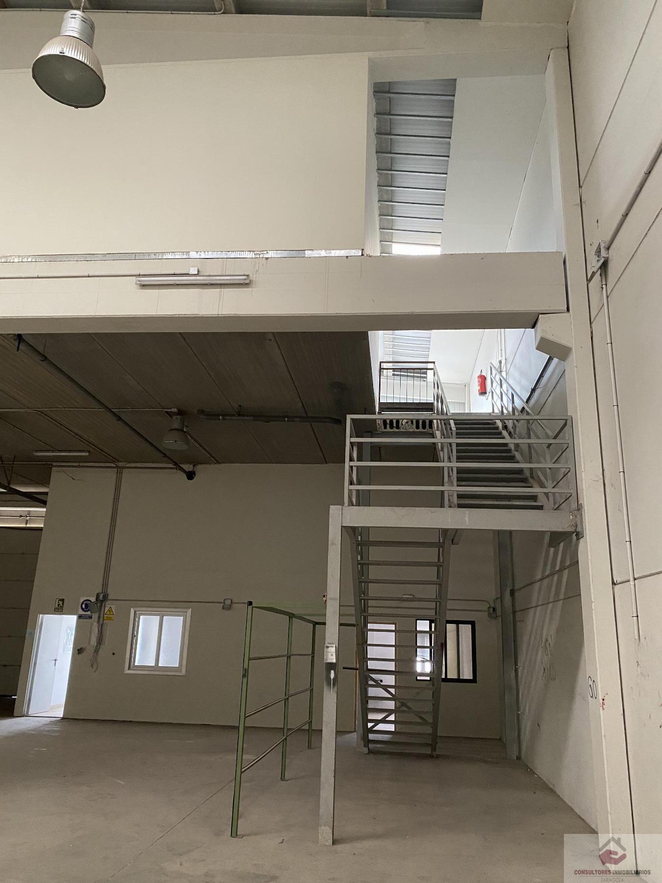 For sale of industrial plant/warehouse in UTEBO