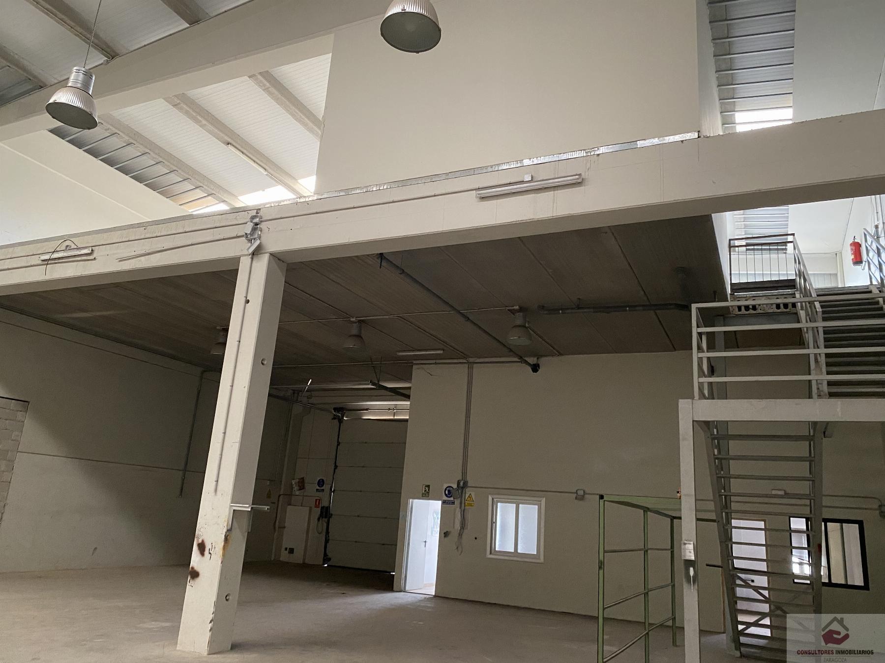 For sale of industrial plant/warehouse in UTEBO