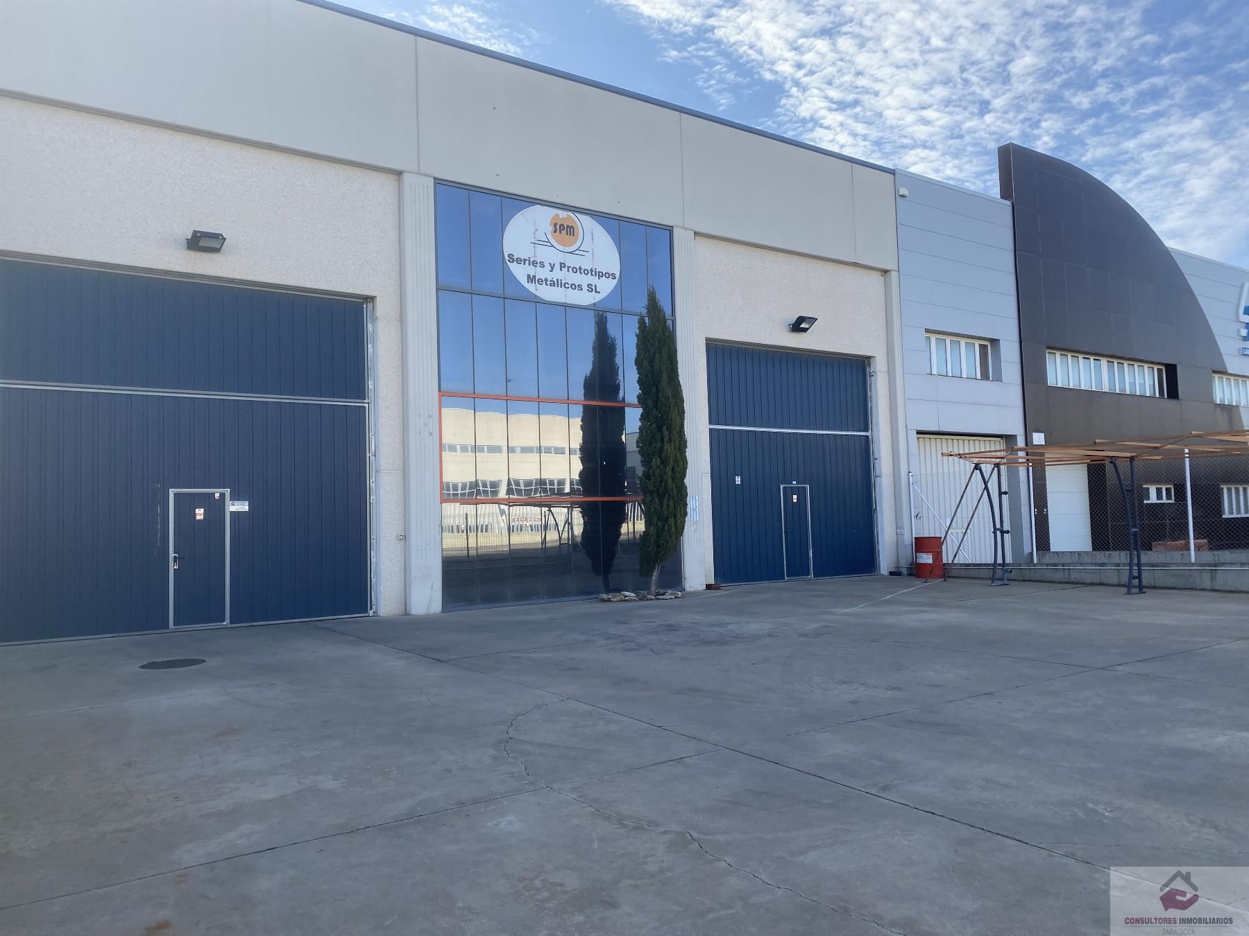 Venta de nave industrial en La Muela