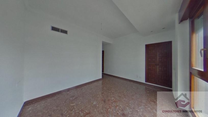 For sale of flat in Zaragoza