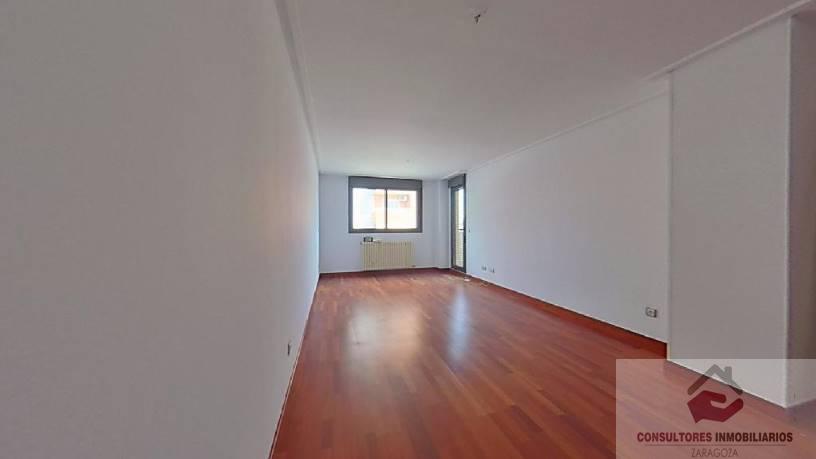 For sale of flat in Zaragoza