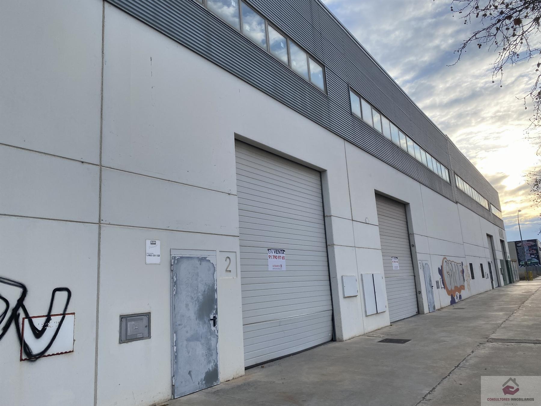 For sale of industrial plant/warehouse in UTEBO