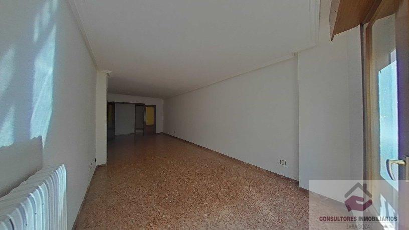 For sale of flat in Zaragoza