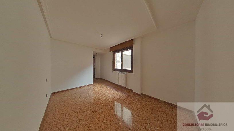 For sale of flat in Zaragoza