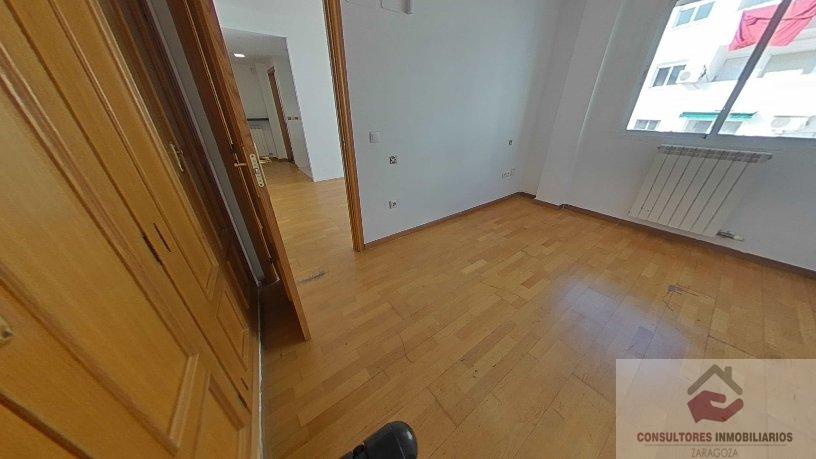 For sale of office in Zaragoza