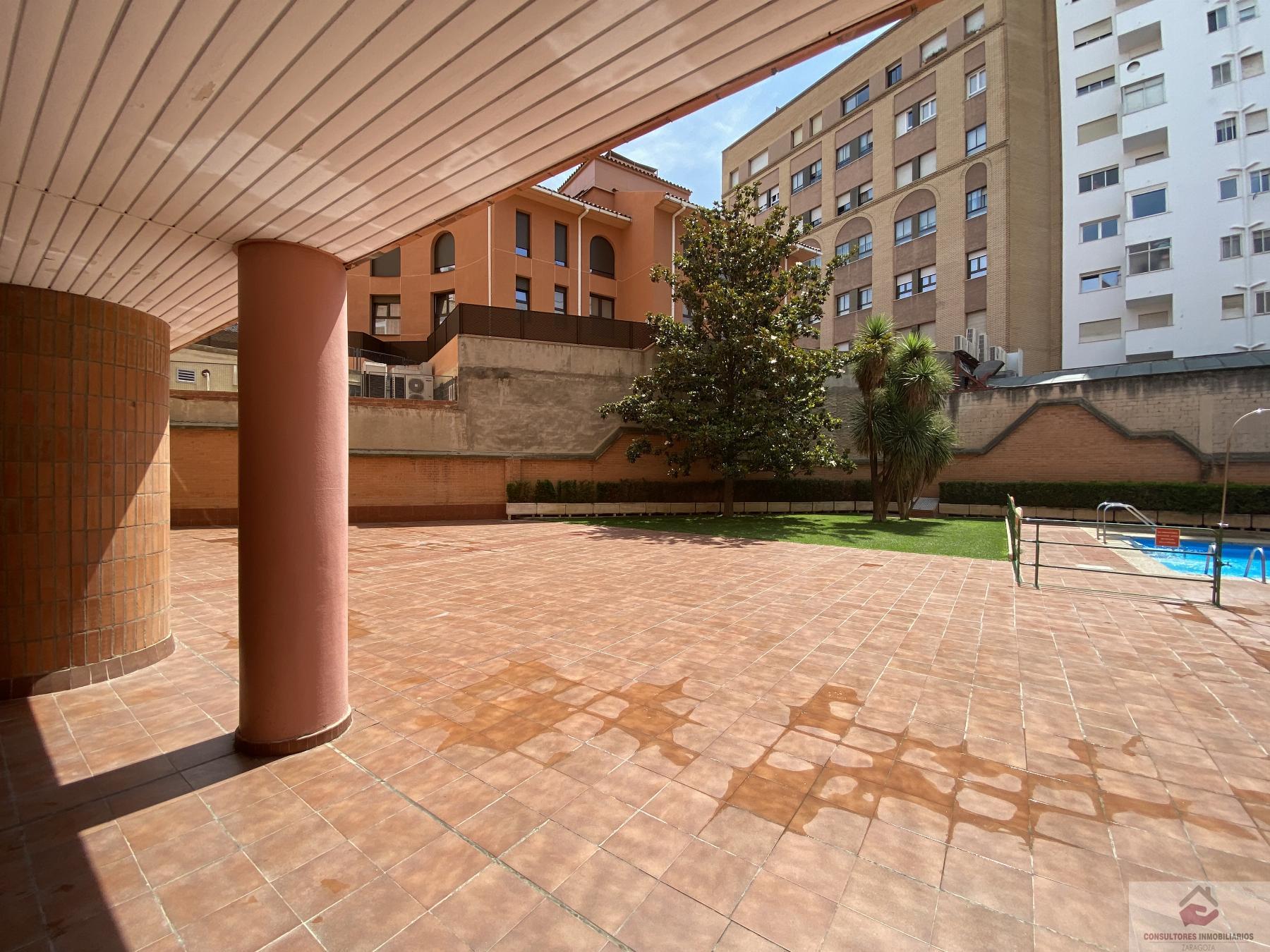 For sale of office in Zaragoza