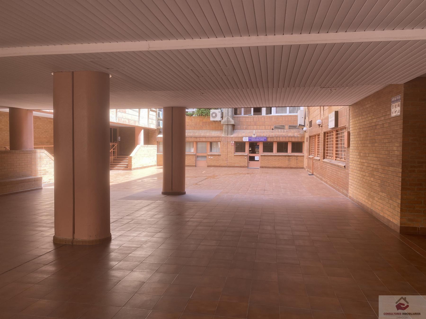 For sale of office in Zaragoza