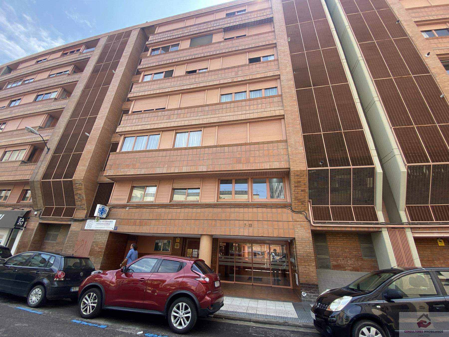 For sale of office in Zaragoza