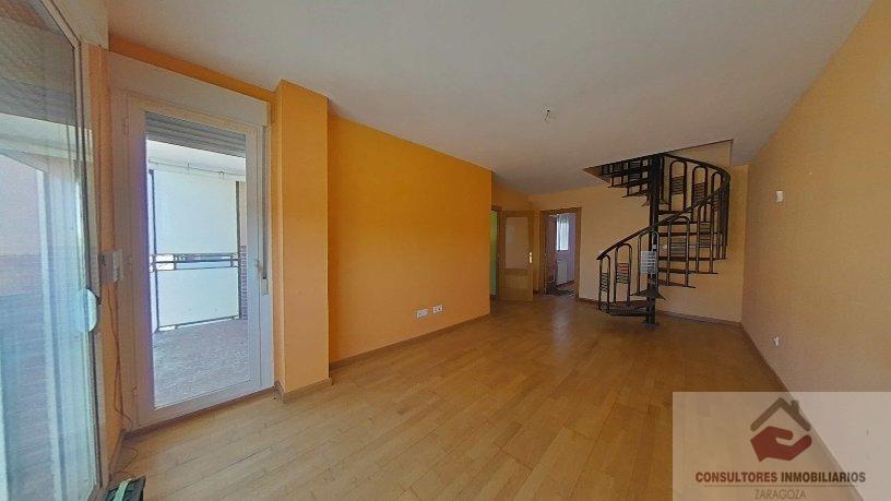 For sale of penthouse in Zaragoza