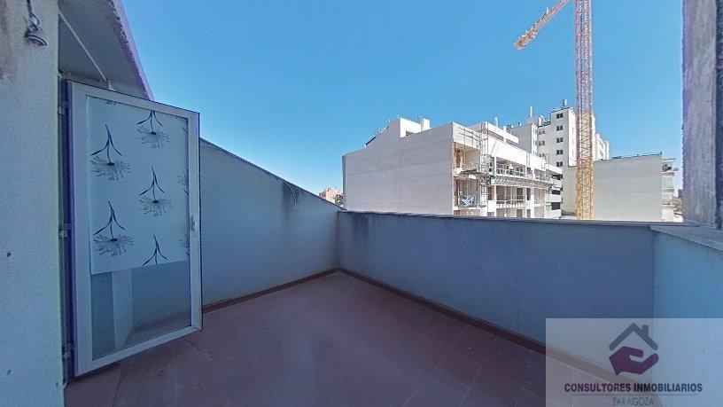 For sale of penthouse in Zaragoza