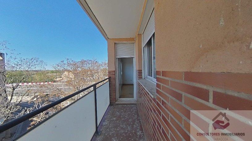 For sale of penthouse in Zaragoza