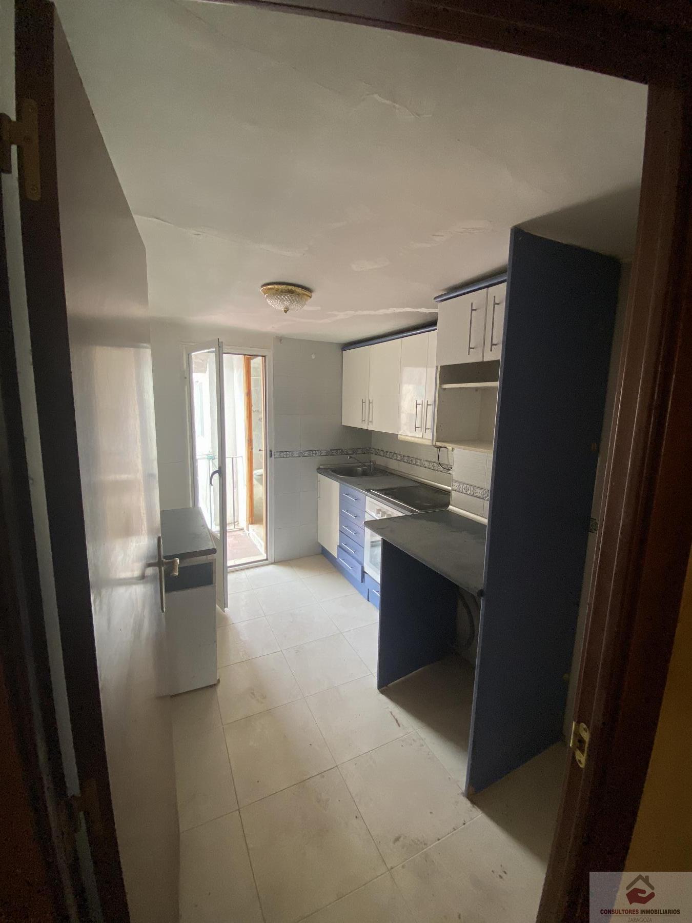For sale of flat in Zaragoza