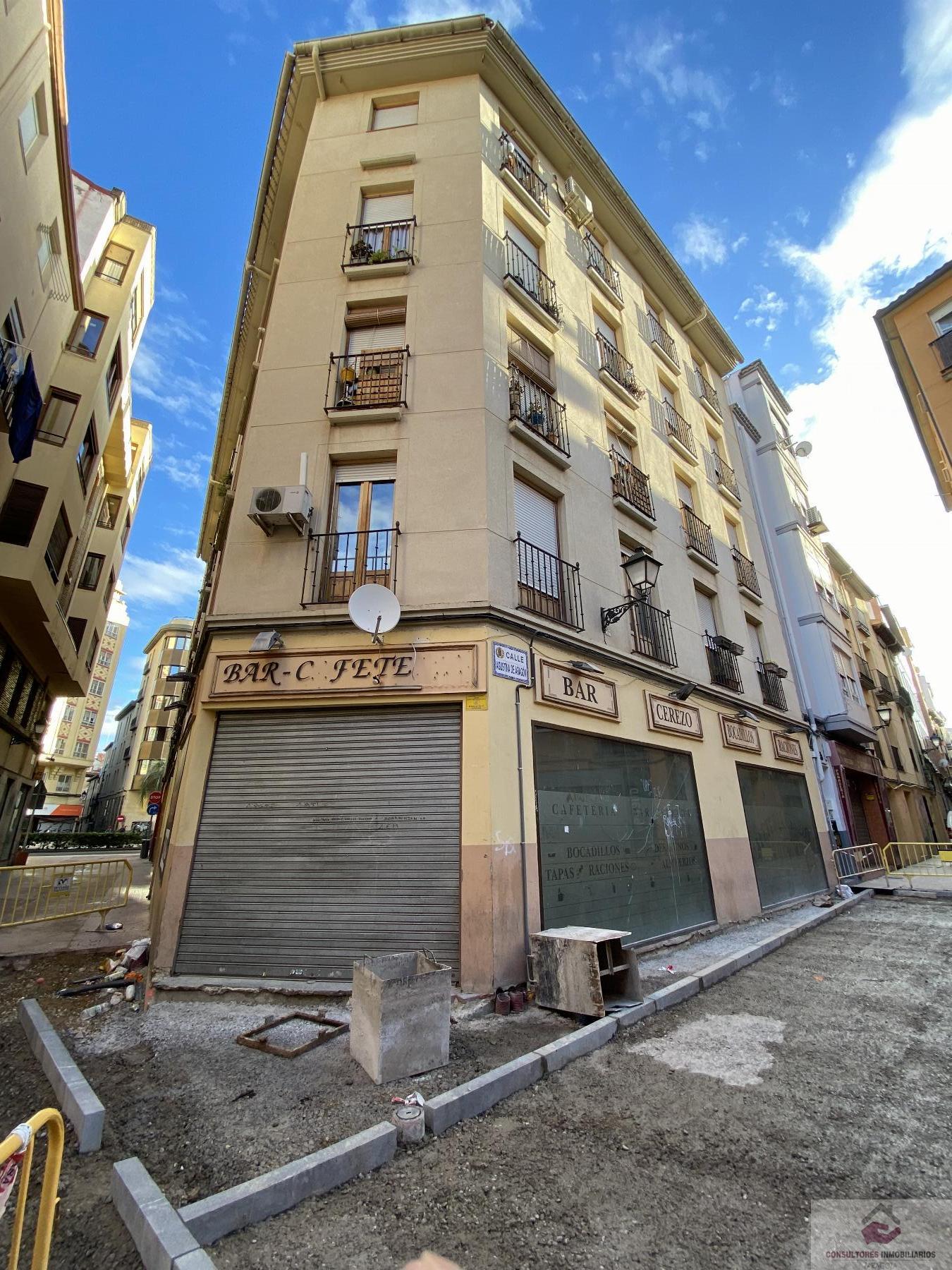 Venta de local comercial en Zaragoza