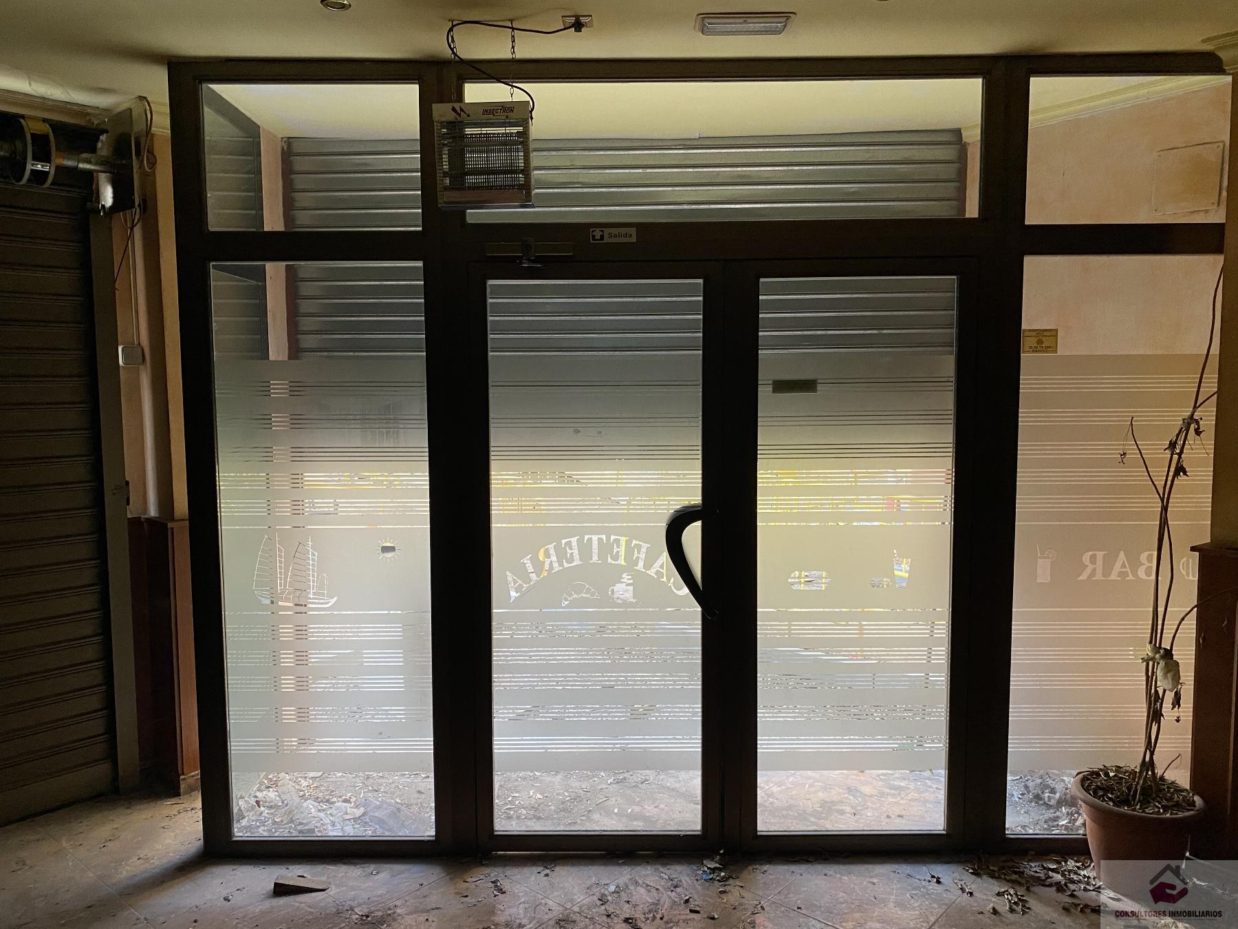 For sale of commercial in Zaragoza