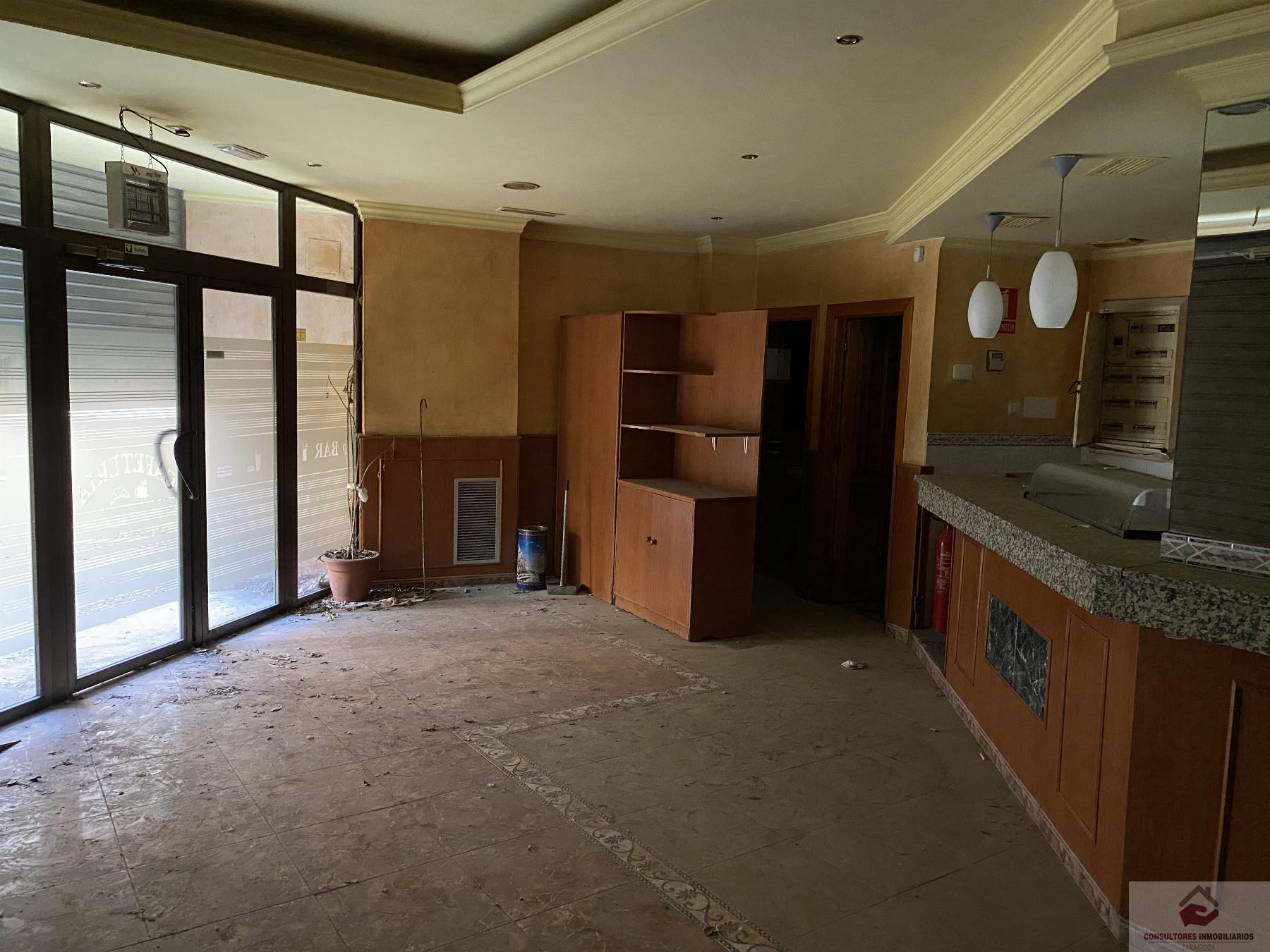 For sale of commercial in Zaragoza