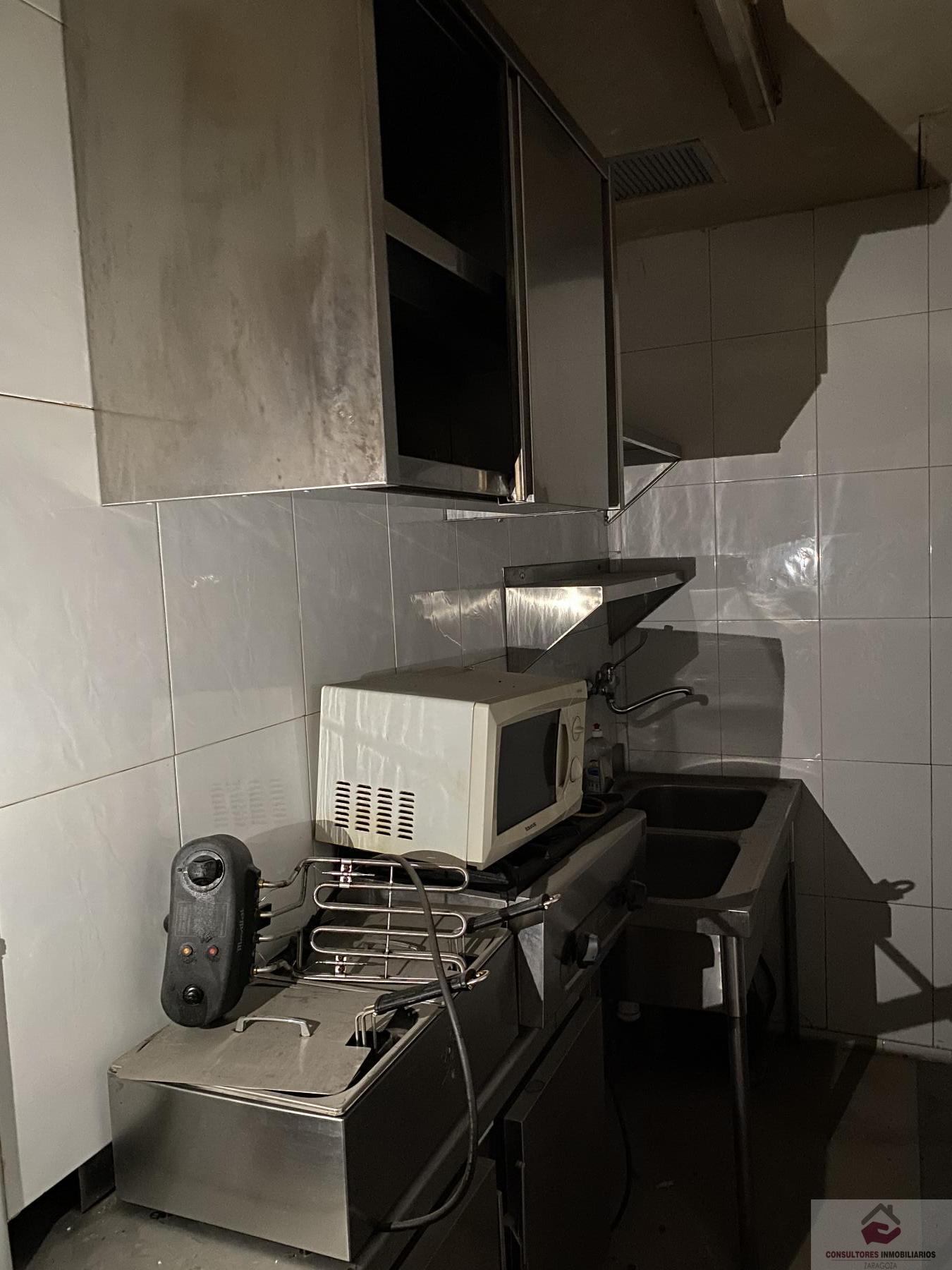 For sale of commercial in Zaragoza