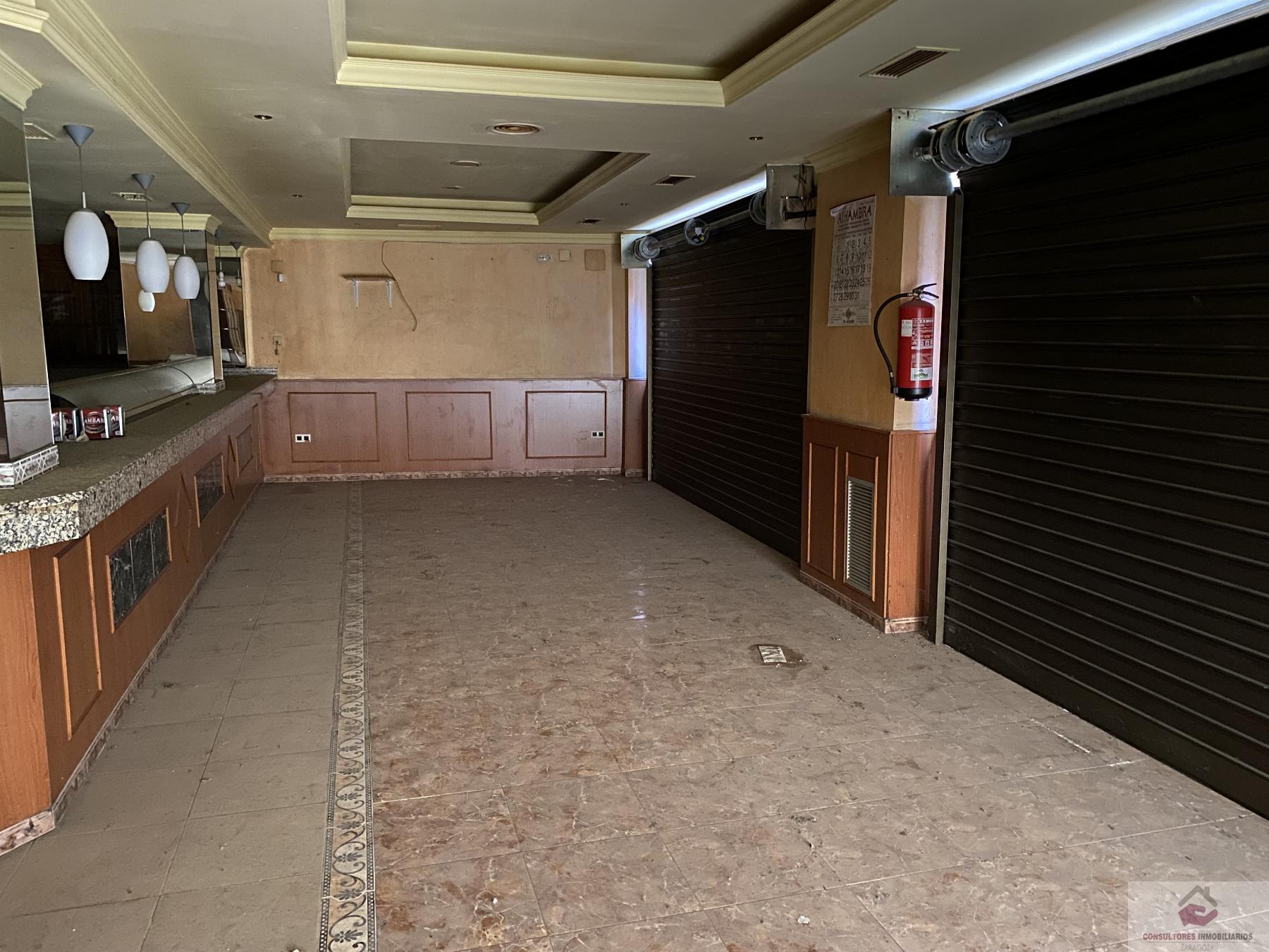 For sale of commercial in Zaragoza