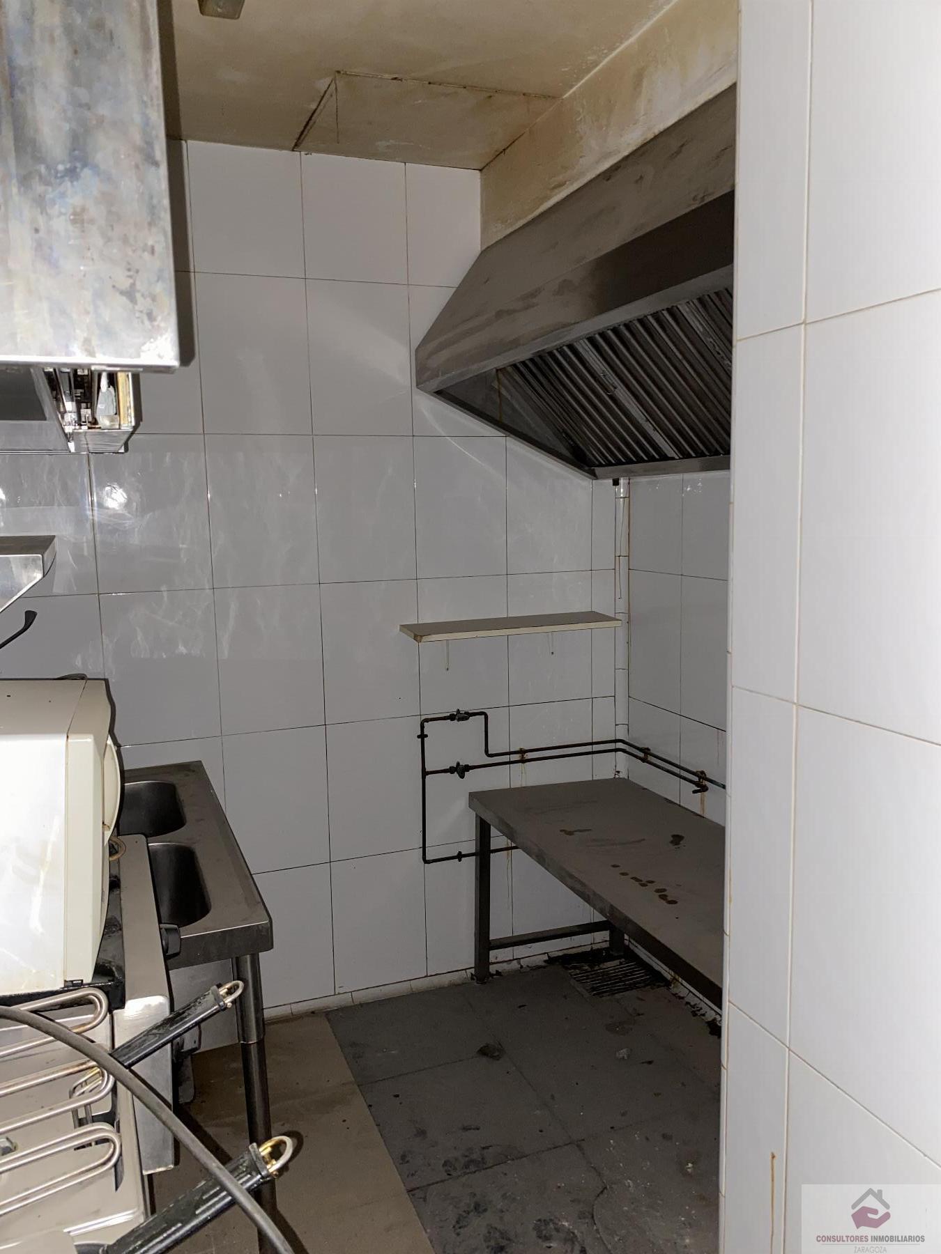 For sale of commercial in Zaragoza