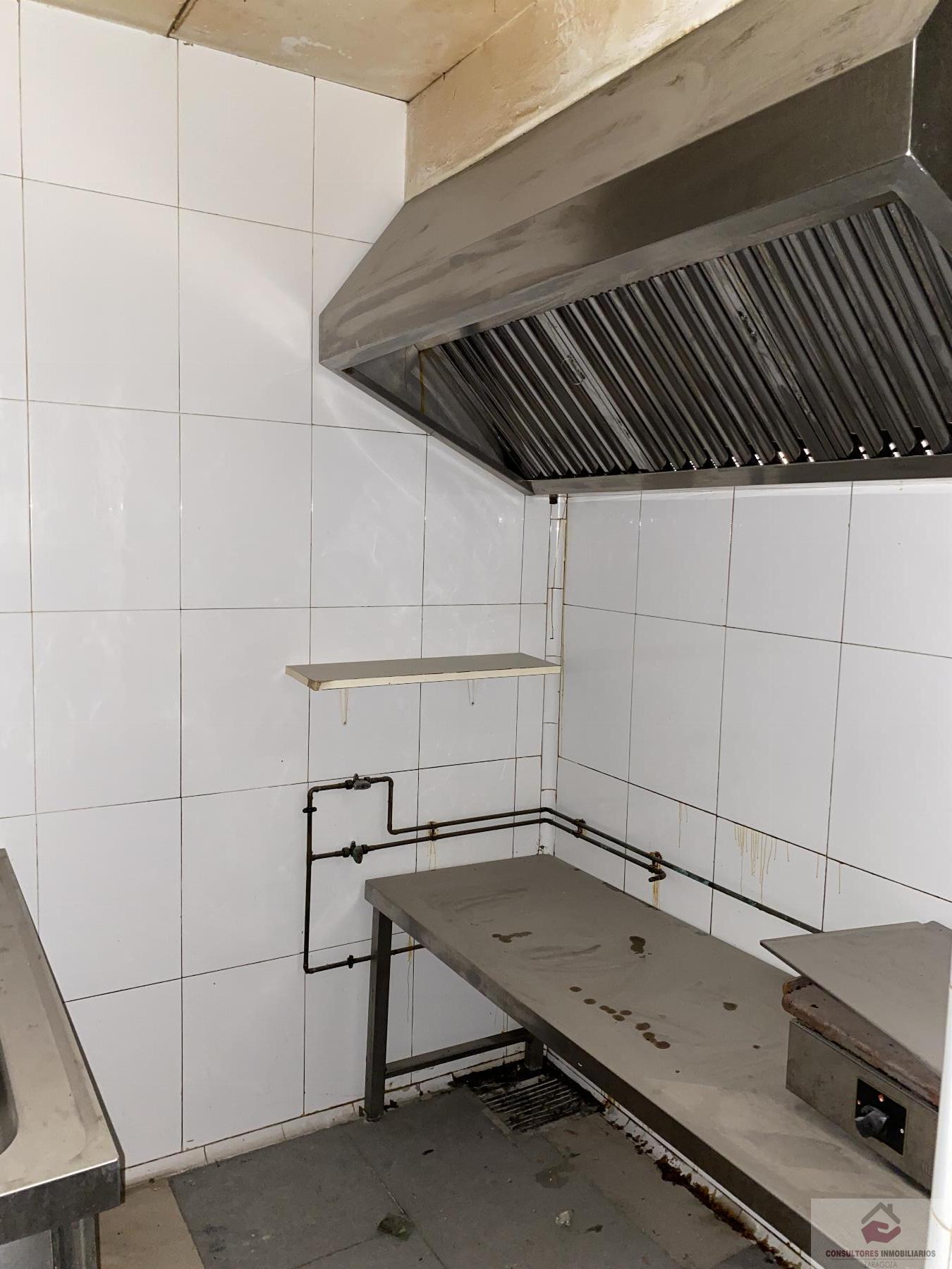 For sale of commercial in Zaragoza