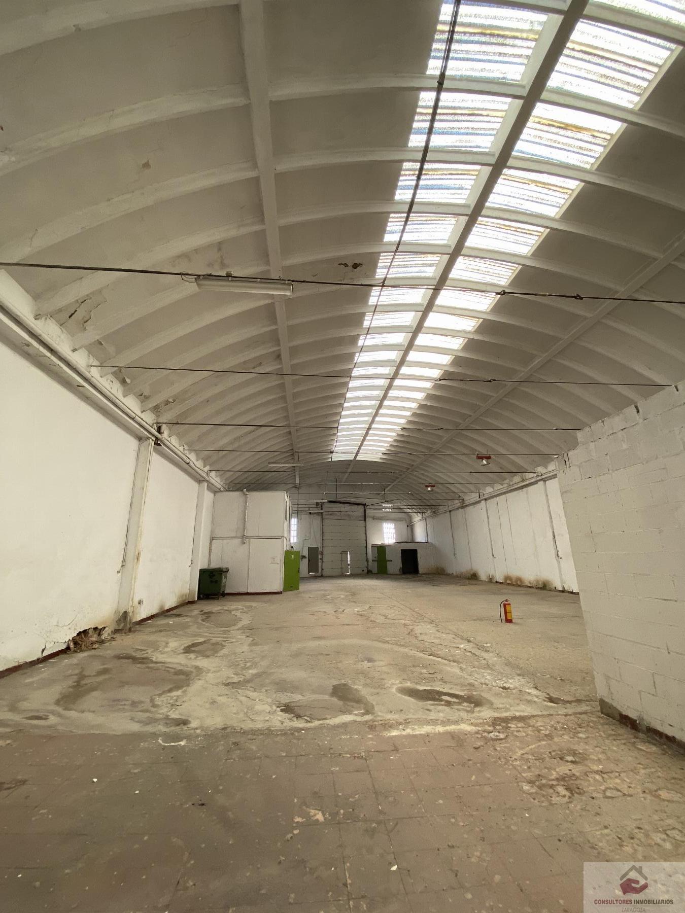 Venta de nave industrial en Zaragoza