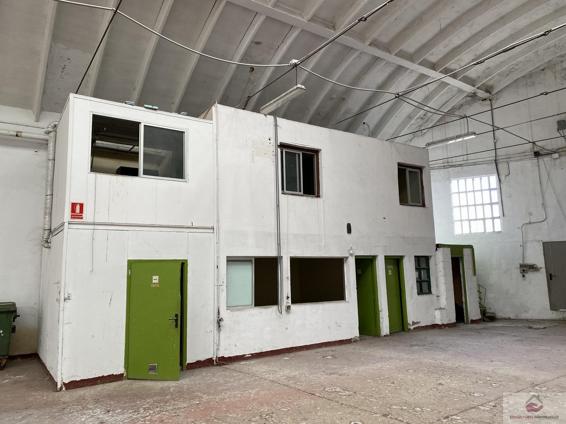 Venta de nave industrial en Zaragoza