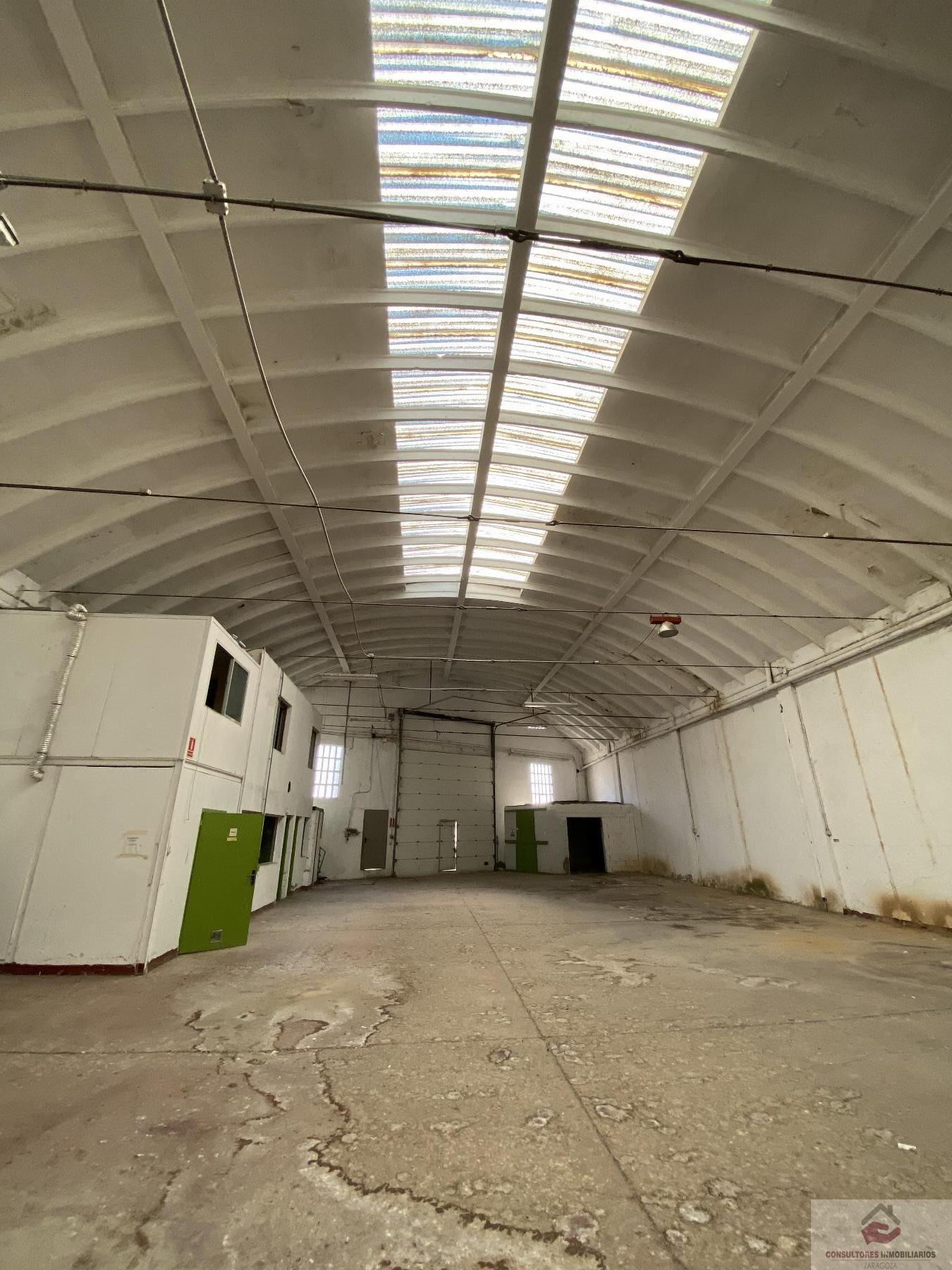 Venta de nave industrial en Zaragoza