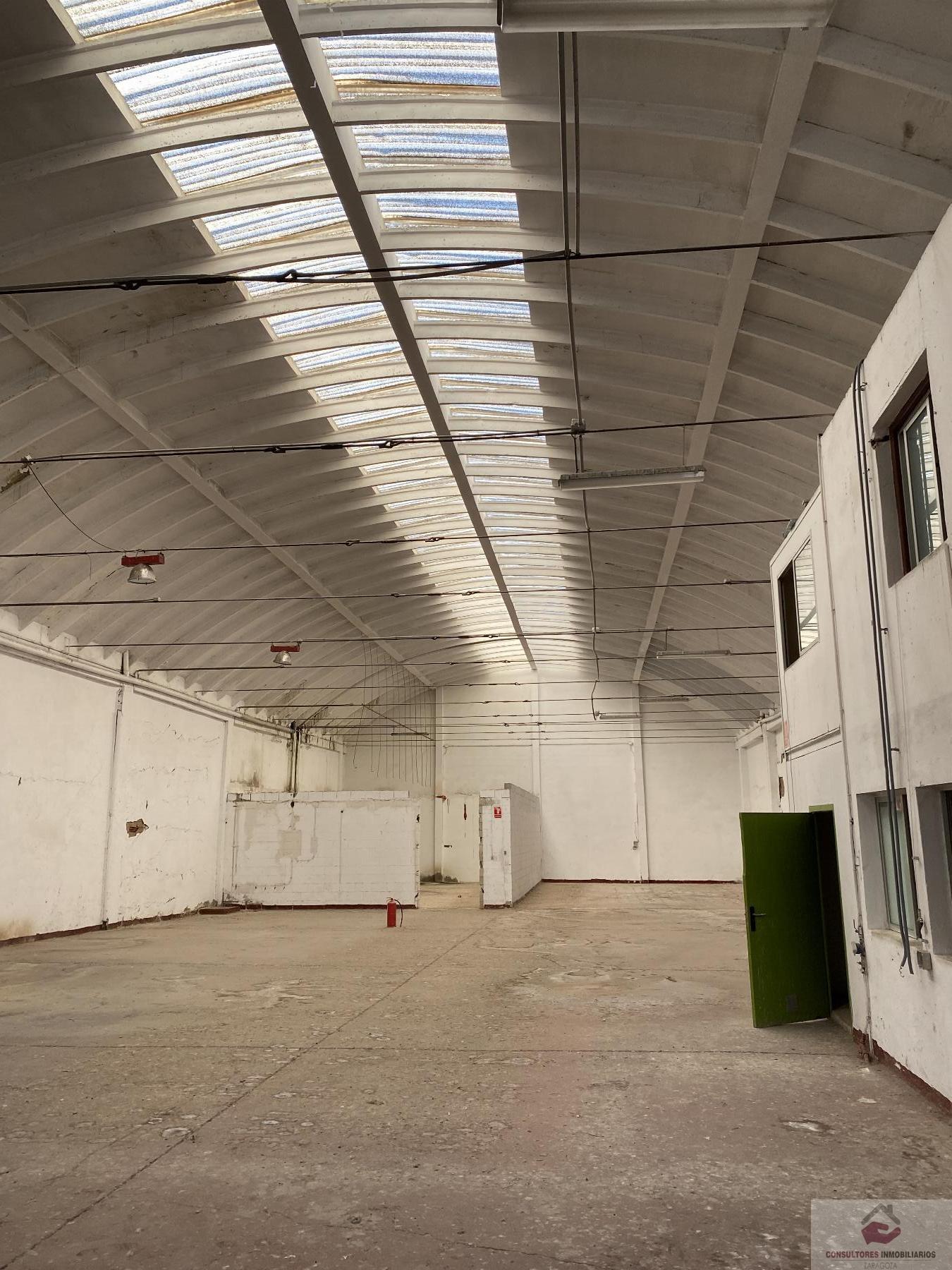 Venta de nave industrial en Zaragoza