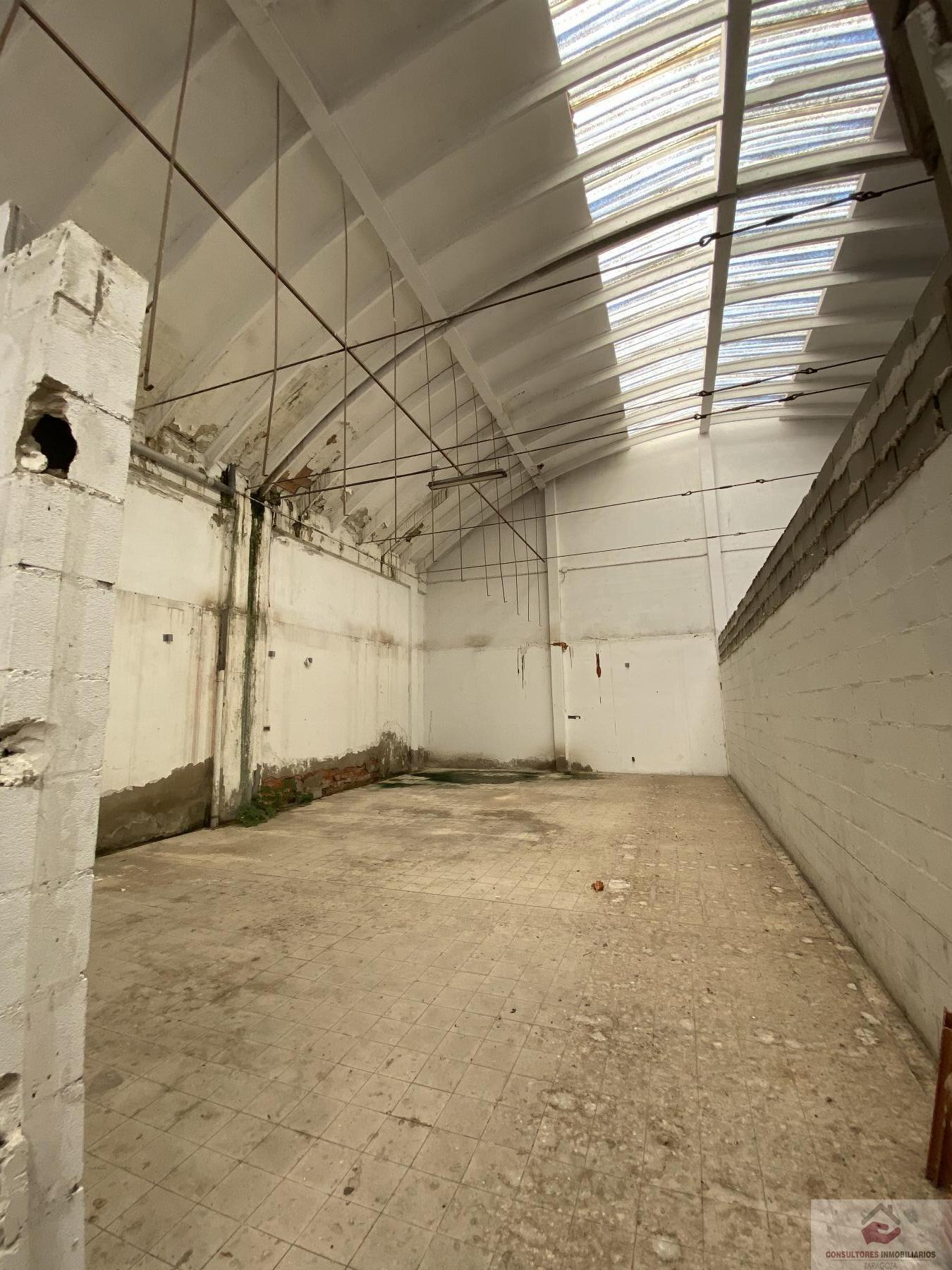 Venta de nave industrial en Zaragoza