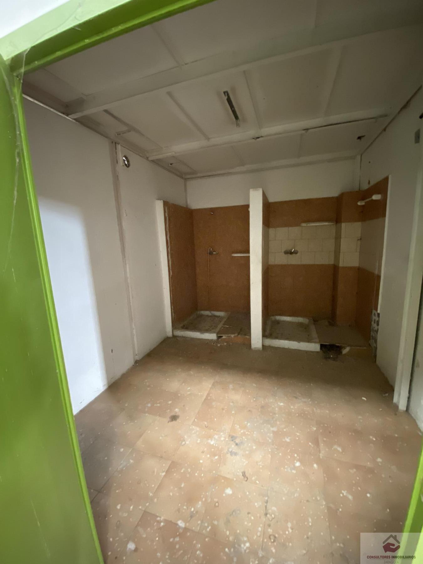 Venta de nave industrial en Zaragoza