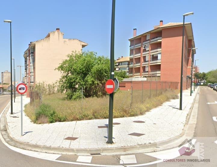 For sale of land in Zaragoza