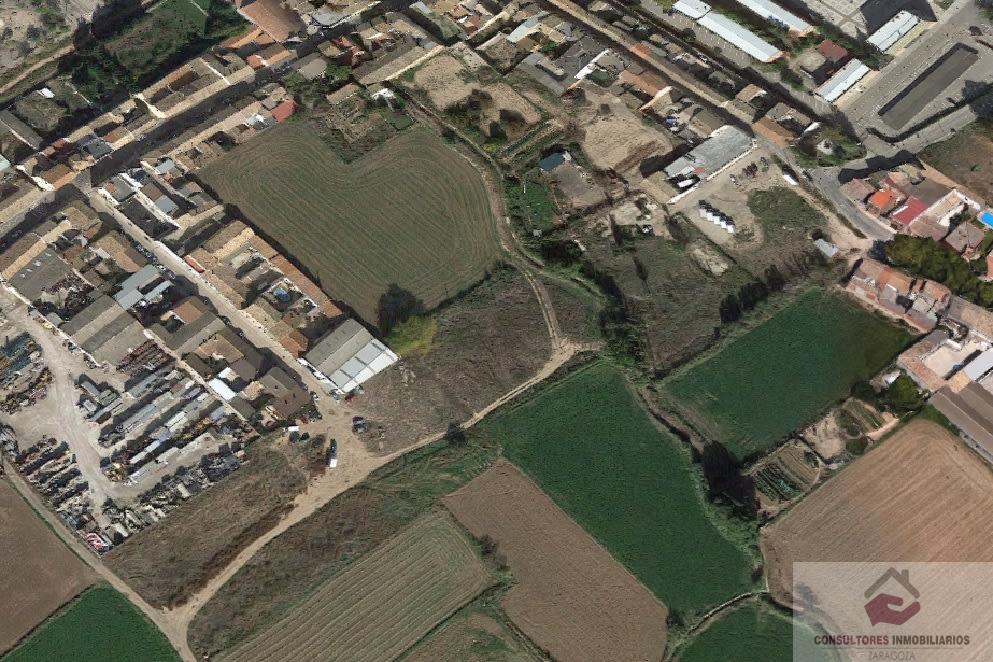 For sale of land in Zaragoza