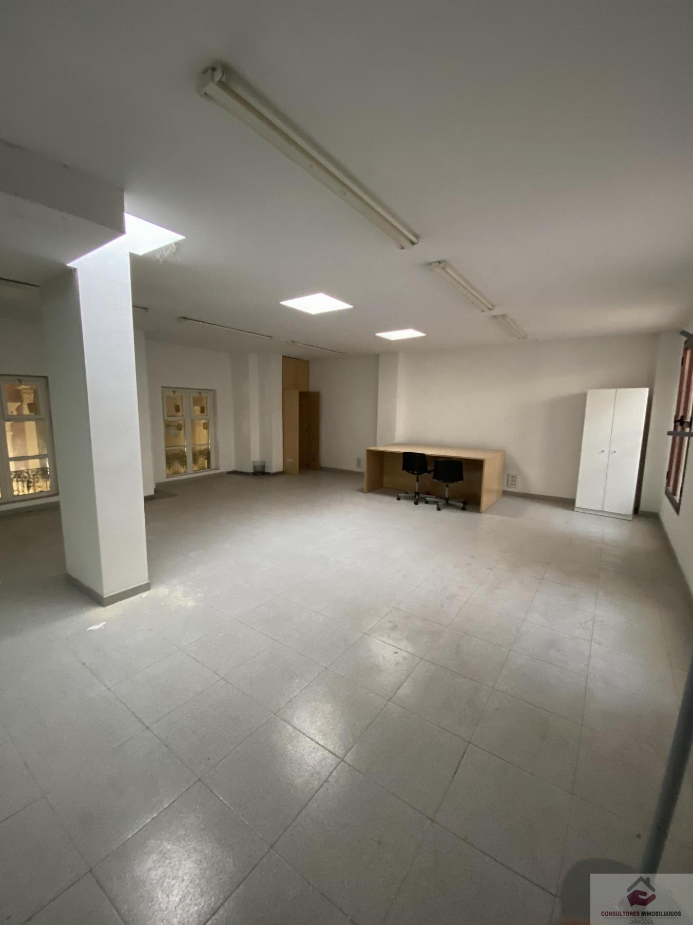 For sale of office in Zaragoza