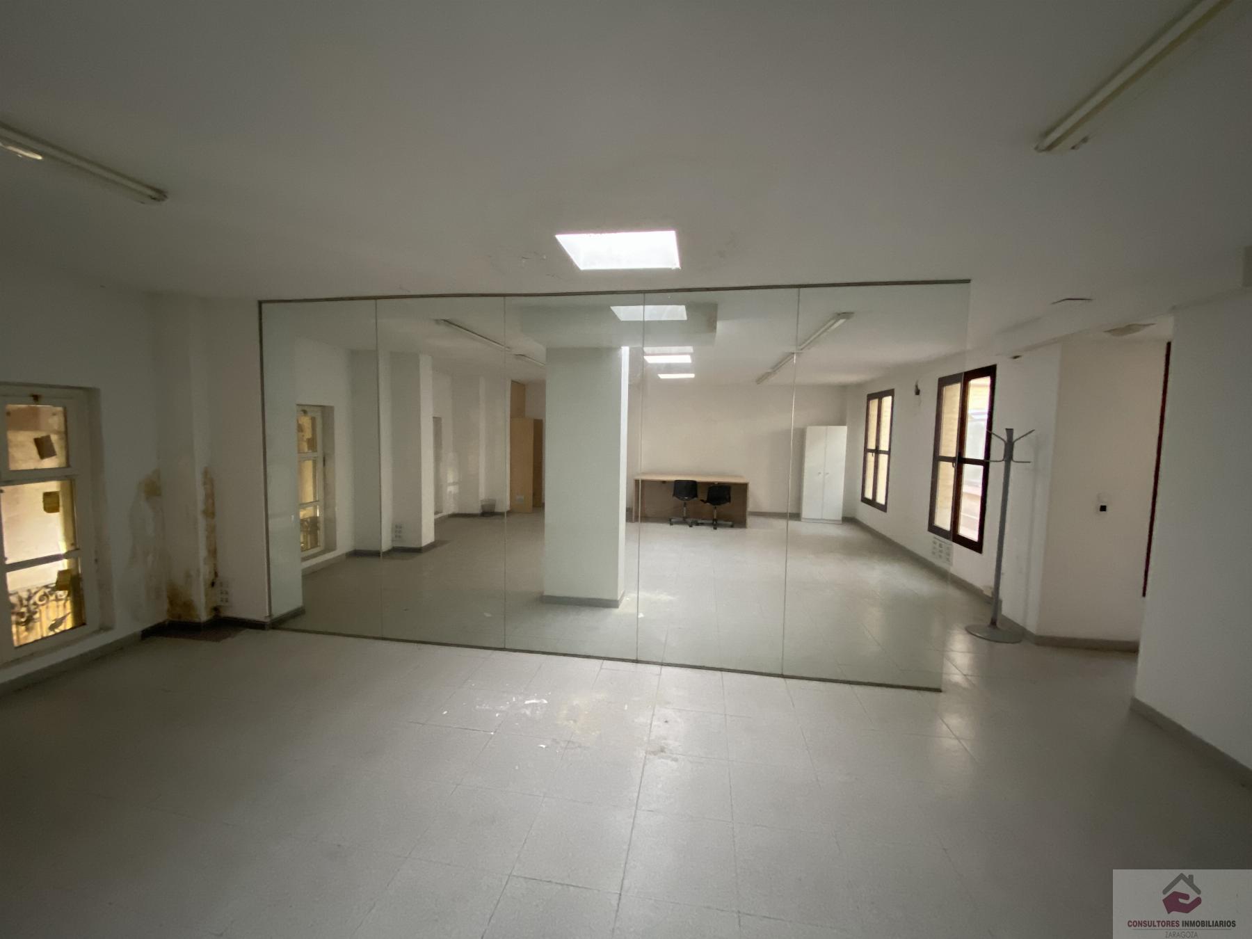 For sale of office in Zaragoza