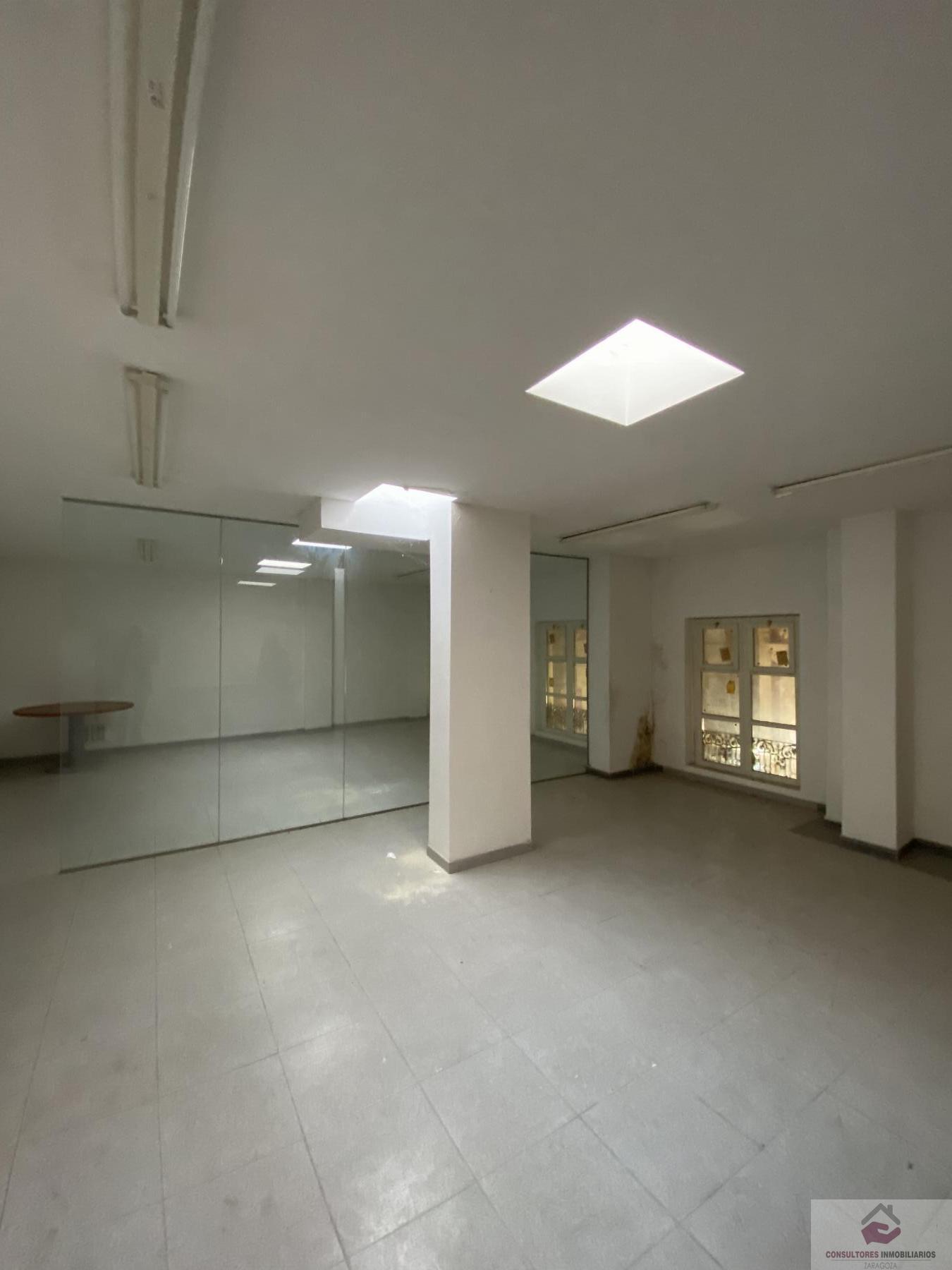 For sale of office in Zaragoza