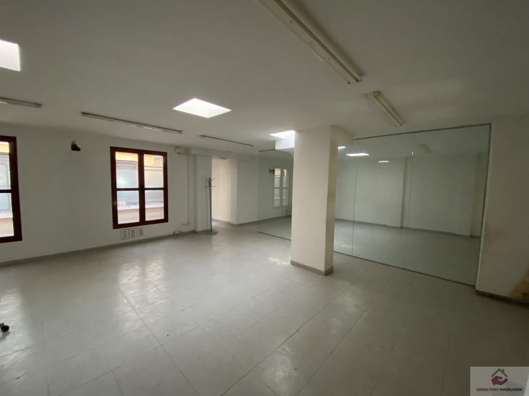 For sale of office in Zaragoza