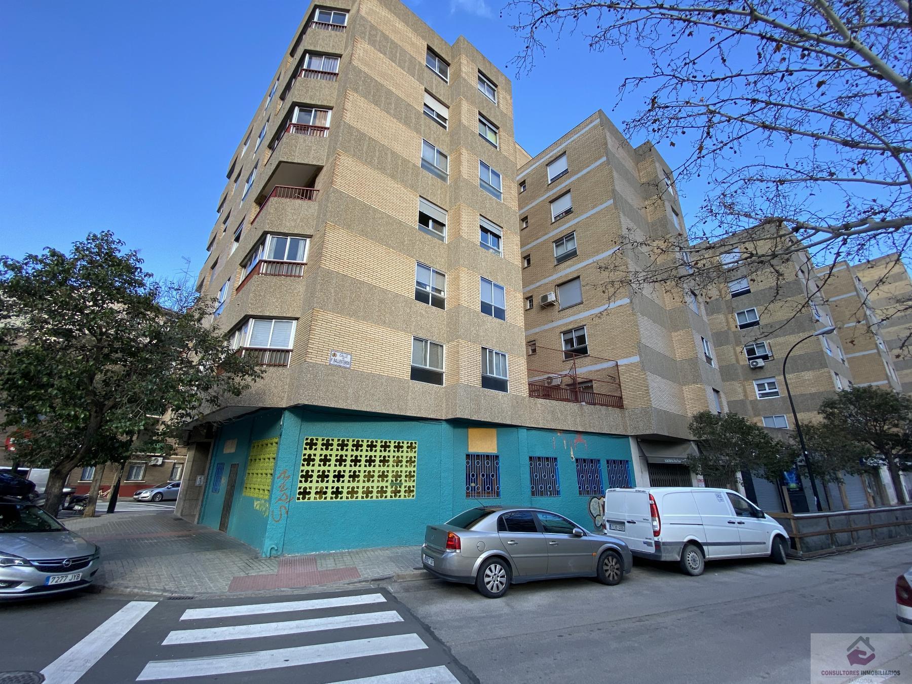 Venta de local comercial en Zaragoza