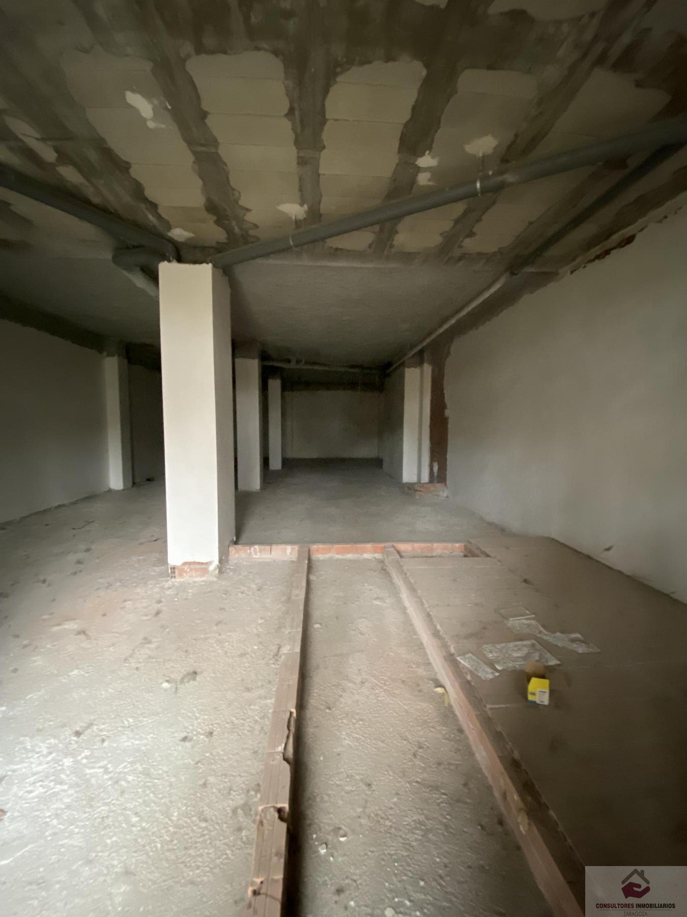 For sale of commercial in Zaragoza