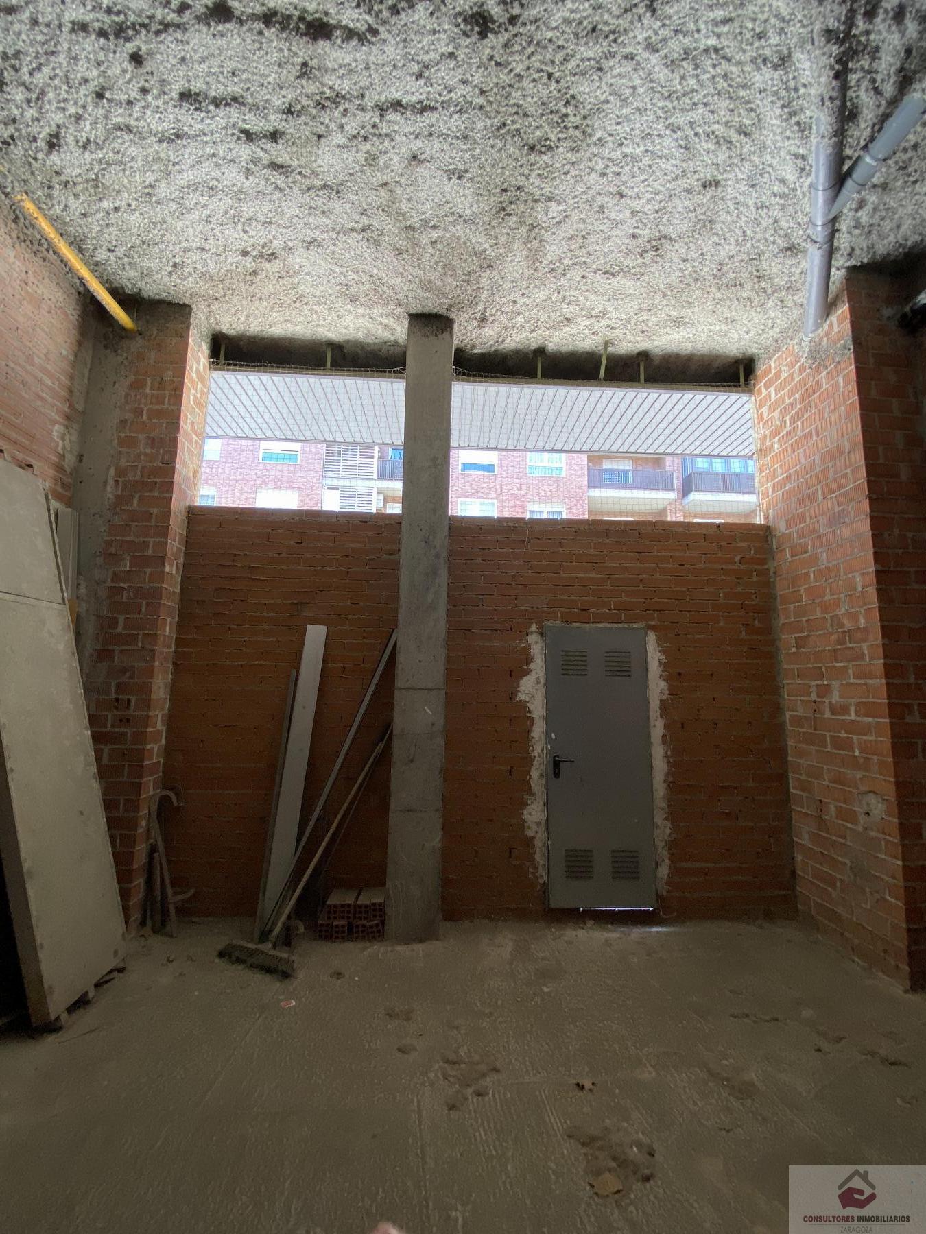 Venta de local comercial en Zaragoza