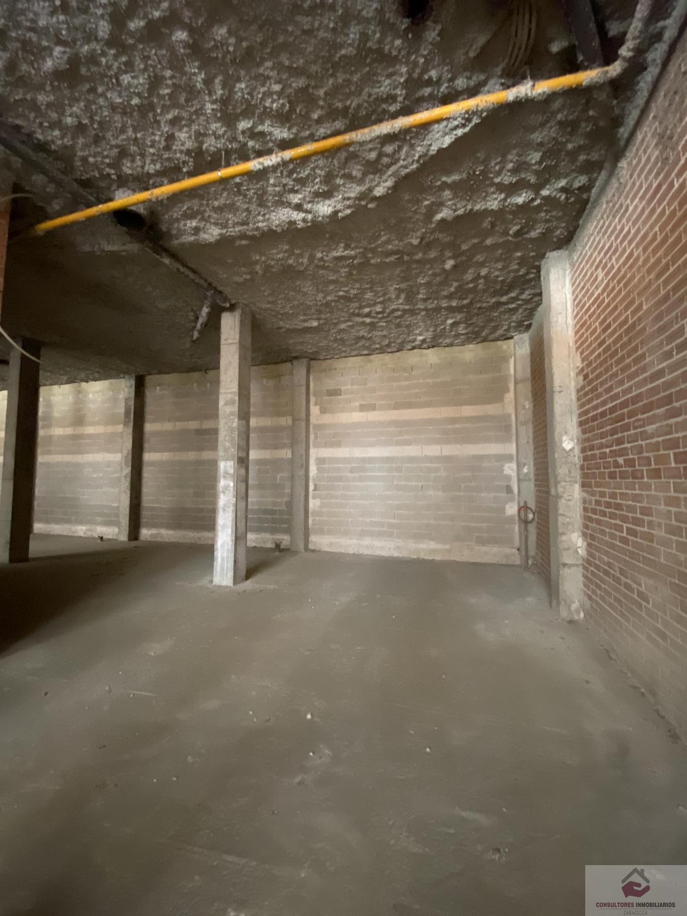 Venta de local comercial en Zaragoza