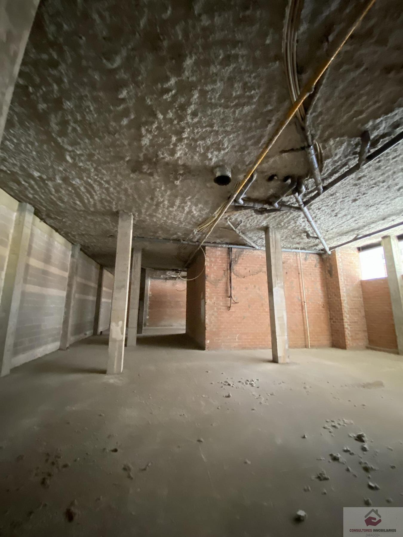 Venta de local comercial en Zaragoza