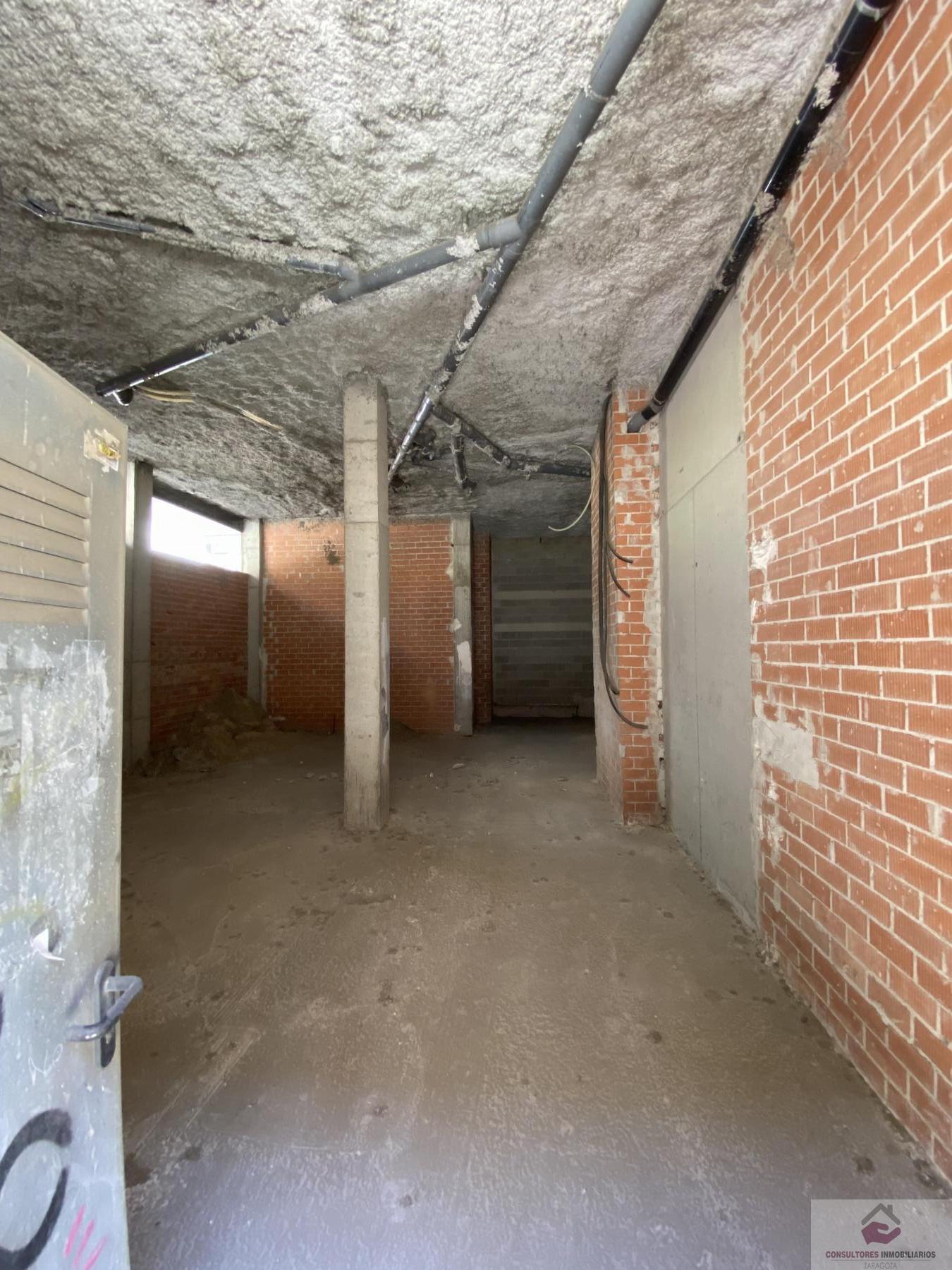 Venta de local comercial en Zaragoza