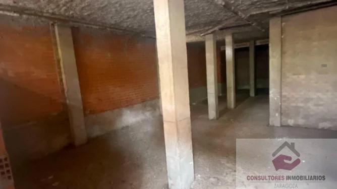 For sale of commercial in Zaragoza