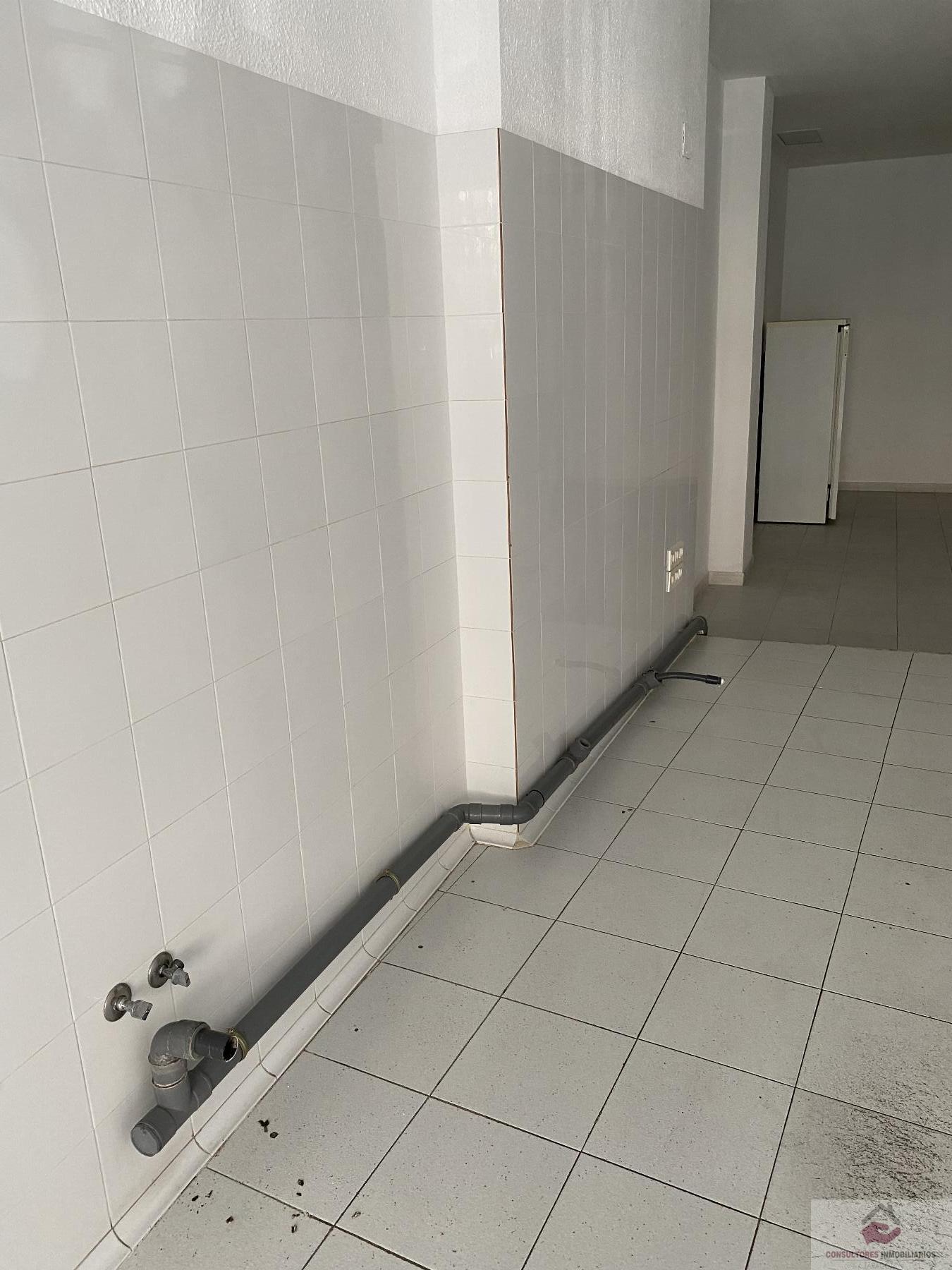 For sale of commercial in Zaragoza